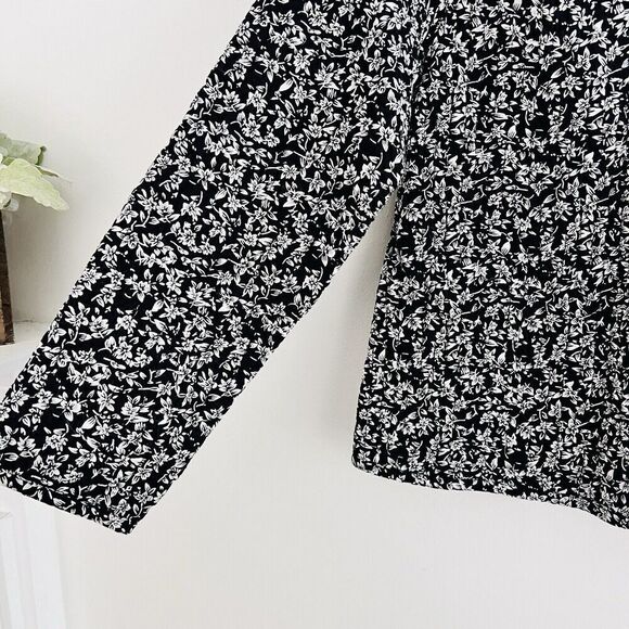 🎉Clearance🎉New Direction Black & White Floral Quilted Lightweight Jacket ~ Med - Picture 2 of 8